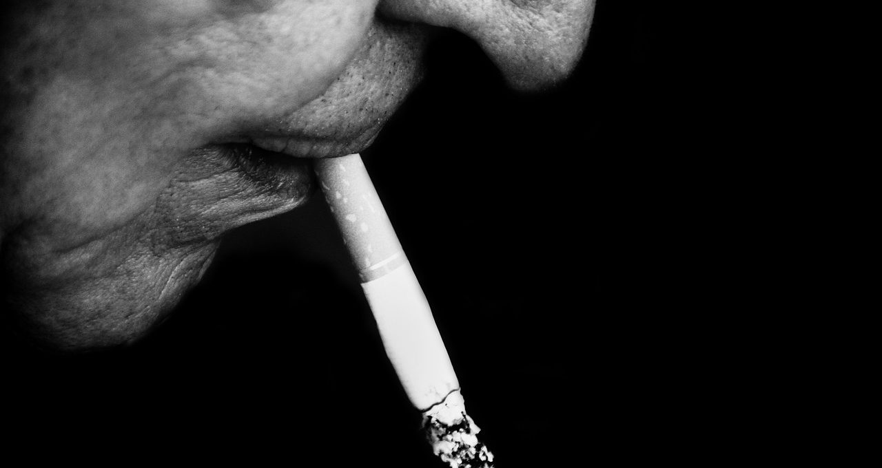 smoking-1347830_1280